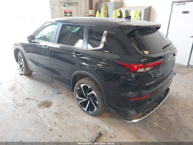 2022 MITSUBISHI OUTLANDER JA4J4UA86NZ065291 Photo 2