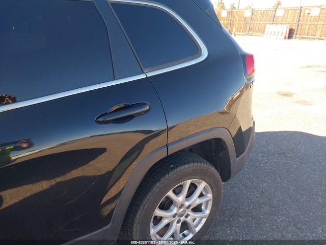 2016 JEEP CHEROKEE 1C4PJLDB6GW350362 Photo 5