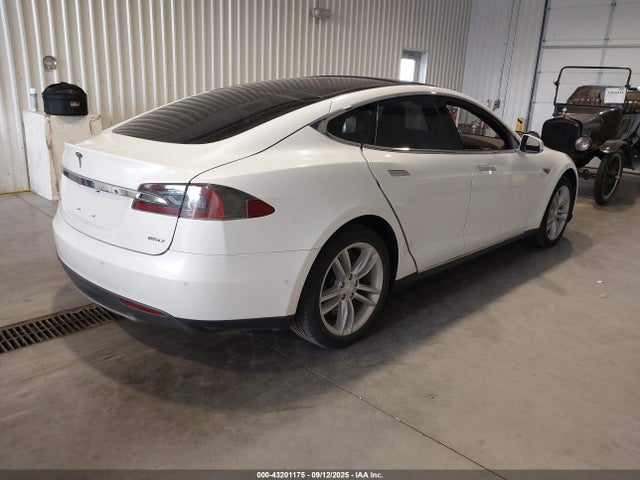 2015 TESLA MODEL S 5YJSA1E27FF112701 Photo 3