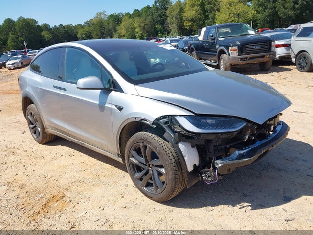 2026 TESLA MODEL X 7SAXCBE52TF472585
