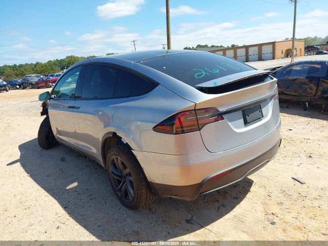 2026 TESLA MODEL X 7SAXCBE52TF472585 Photo 2
