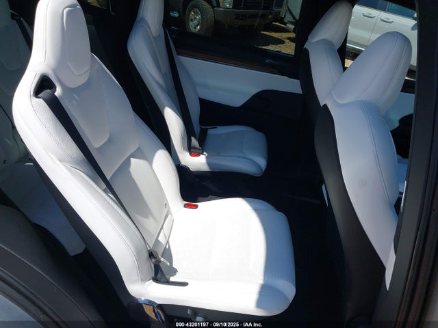 2026 TESLA MODEL X 7SAXCBE52TF472585 Photo 7