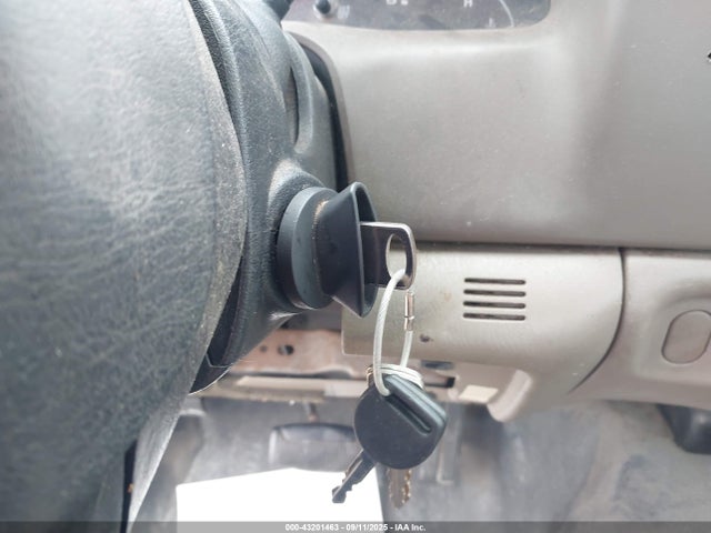 43201463 :رقم المزاد ، 1FDNF20L74ED33472 vin ، 2004 Ford F-250 Xl/xlt مزاد بيع