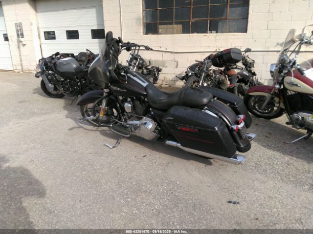 2015 HARLEY-DAVIDSON FLHXS 1HD1KRM10FB696618 Photo 2