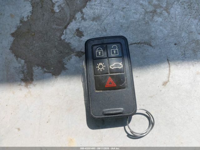 2015 VOLVO XC60 YV440MDM1F2734081 Photo 10