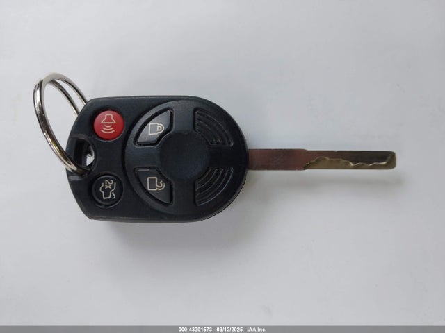 Продажа на аукционе авто 2018 Ford Escape Sel, vin: 1FMCU9HD9JUA33064, номер лота: 43201573