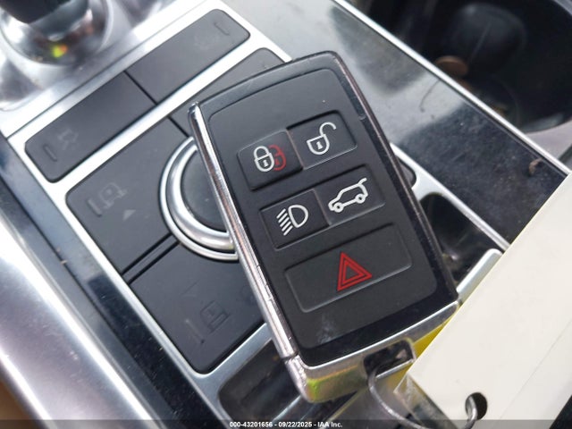 Land Rover aj133 s/c 2022 SALWR2SE4NA205058 Image 11
