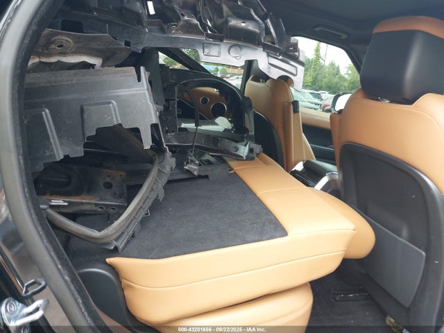 Land Rover aj133 s/c 2022 SALWR2SE4NA205058 Image 8