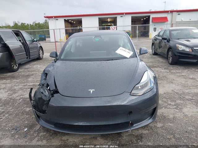 2023 Tesla Model 3 Rear-wheel Drive მანქანა იყიდება აუქციონზე, vin: 5YJ3E1EA3PF705179, აუქციონის ნომერი: 43201701