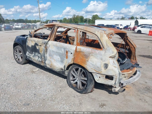 2015 AUDI Q7 WA1LGAFE1FD009139 Photo 2