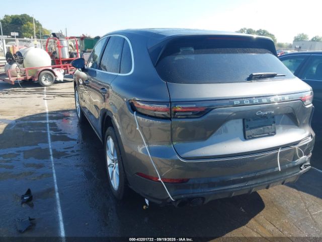 2019 PORSCHE CAYENNE WP1AA2AY6KDA13900 Photo 2