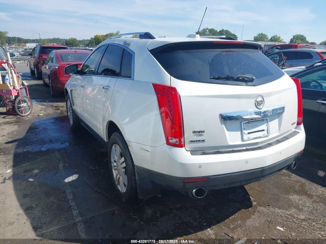 2016 CADILLAC SRX 3GYFNBE36GS523076 Photo 2