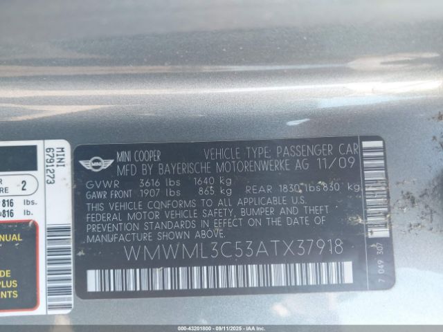 2010 MINI COOPER CLUBMAN WMWML3C53ATX37918 Photo 8