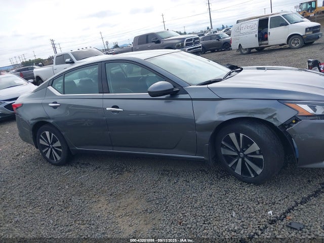 Nissan 2022 2022 1N4BL4EW4NN404195 Image 17
