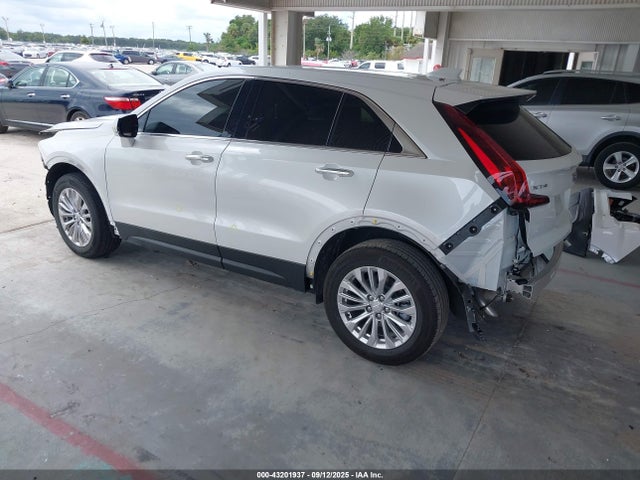 2024 CADILLAC XT4 1GYAZAR48RF114290 Photo 2