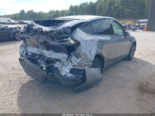 2026 TESLA MODEL Y 7SAYGDEE1TF326764 Photo 3