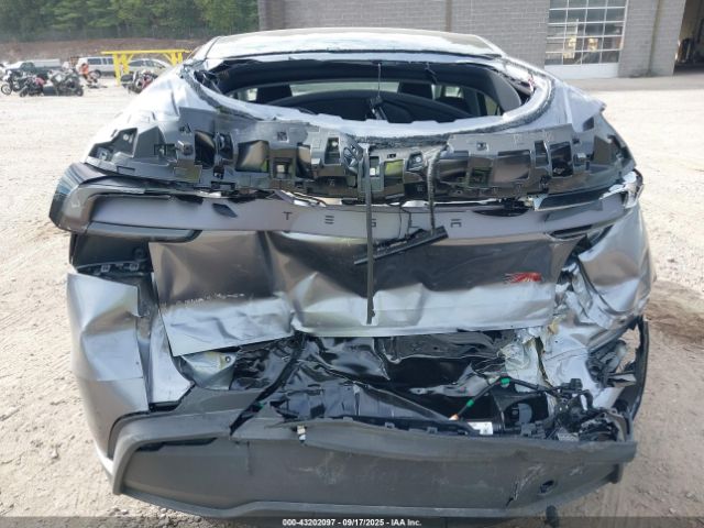 2026 TESLA MODEL Y 7SAYGDEE1TF326764 Photo 5