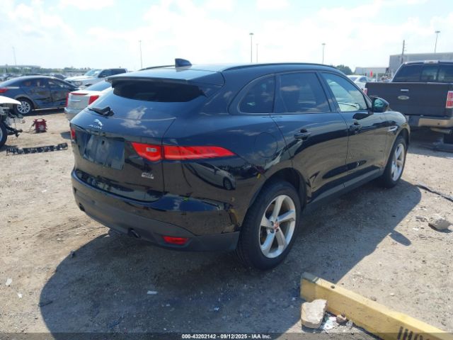 2018 JAGUAR F-PACE SADCJ2FX7JA328445 Photo 3