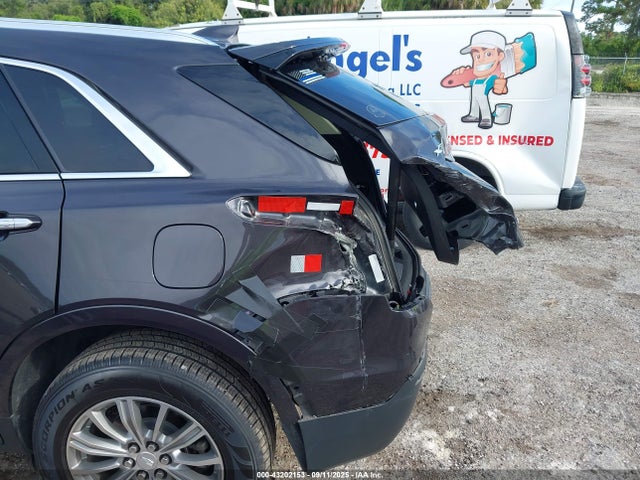 2017 CADILLAC XT5 1GYKNDRS9HZ160935 Photo 5