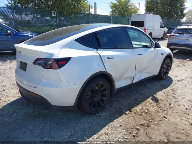 7SAYGDEE9PA033911 Tesla Model Y