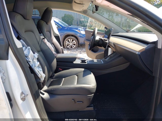 7SAYGDEE9PA033911 Tesla Model Y