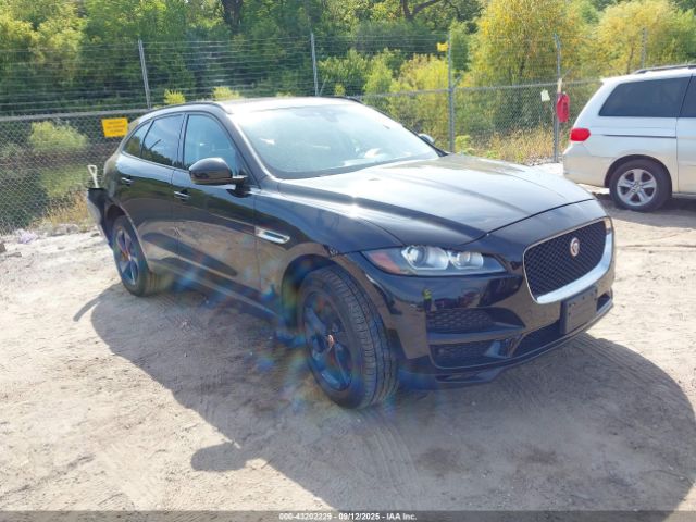 2017 JAGUAR F-PACE SADCJ2BV9HA091679 Photo 0