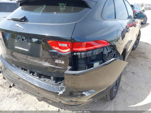 2017 JAGUAR F-PACE SADCJ2BV9HA091679 Photo 5