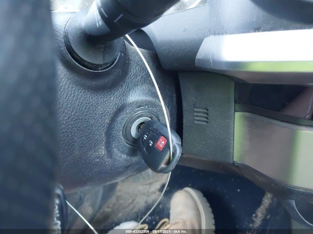 5TFAX5GN1GX054083 Toyota 2tr-fe