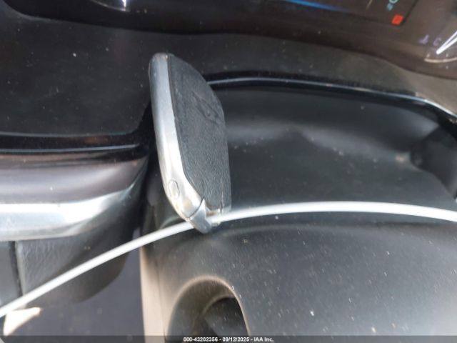 2017 CADILLAC XT5 1GYKNBRS6HZ214812 Photo 10