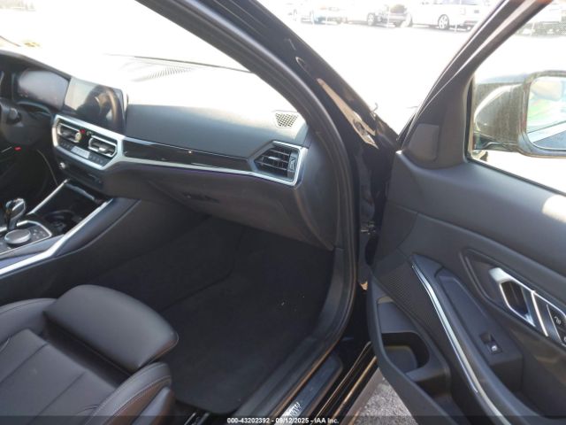 2022 BMW 330I 3MW5R7J02N8C44990 Photo 4