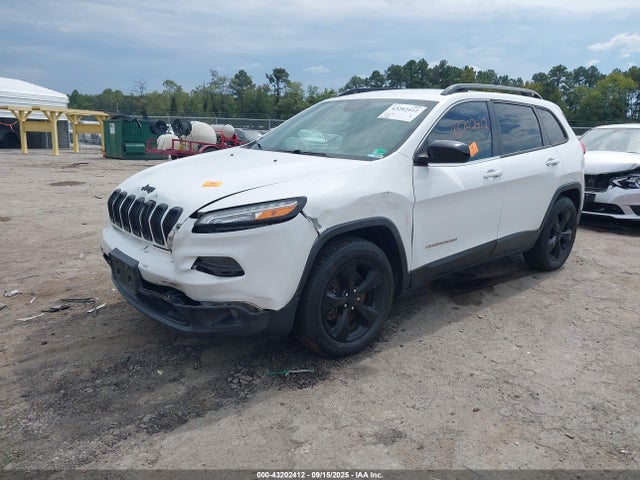 1C4PJMCB0GW187117 Jeep Cherokee