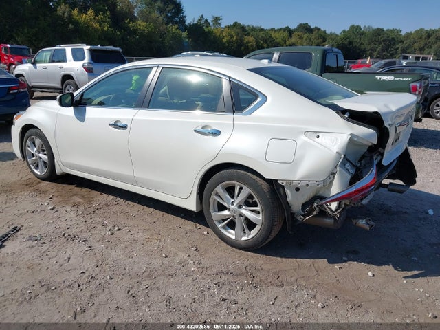 Nissan 2015 2015 1N4AL3AP1FC130200 Image 3