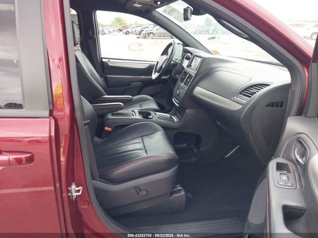 2C4RDGEG5JR324434 Dodge Grand Caravan