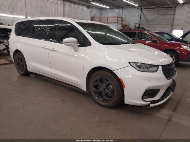 2022 CHRYSLER PACIFICA HYBRID 2C4RC1S77NR130000