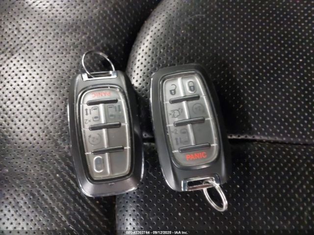 2022 CHRYSLER PACIFICA HYBRID 2C4RC1S77NR130000 Photo 10