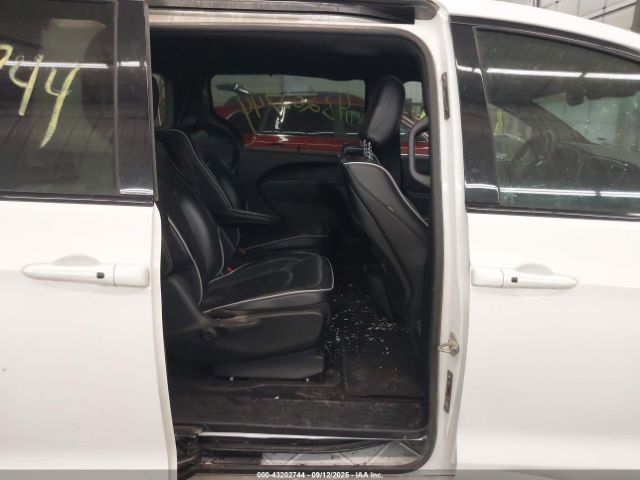 2022 CHRYSLER PACIFICA HYBRID 2C4RC1S77NR130000 Photo 7