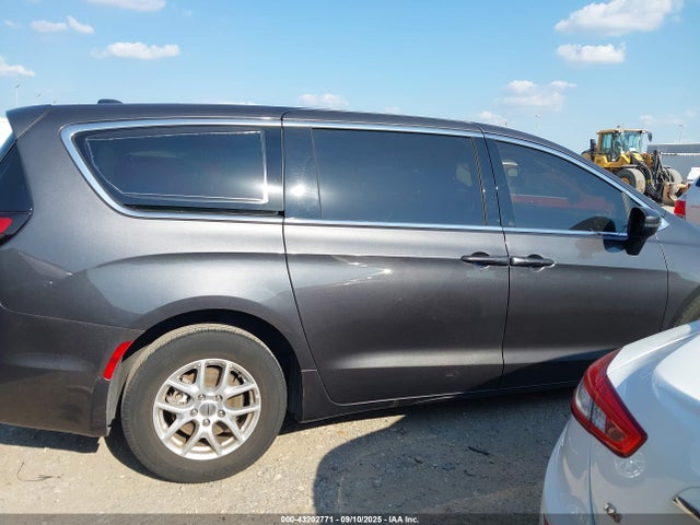 Chrysler Pacifica Touring L 2023 2C4RC1BG9PR525198 Image 13