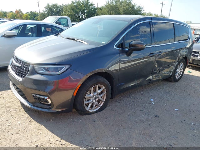 Chrysler Pacifica Touring L 2023 2C4RC1BG9PR525198 Image 2
