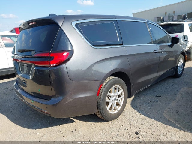 Chrysler Pacifica Touring L 2023 2C4RC1BG9PR525198 Image 4