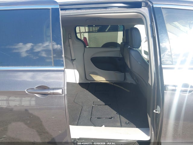Chrysler Pacifica Touring L 2023 2C4RC1BG9PR525198 Image 8