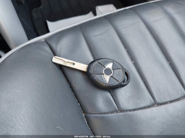 2006 MINI COOPER WMWRC33556TK68182 Photo 10