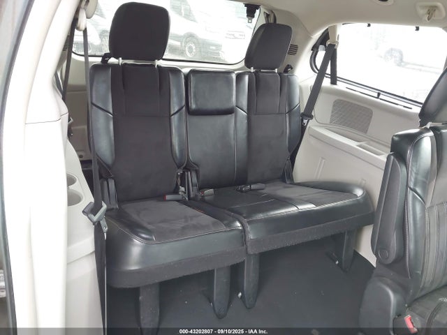 2C4RC1CG7ER330356 Chrysler Town and Country