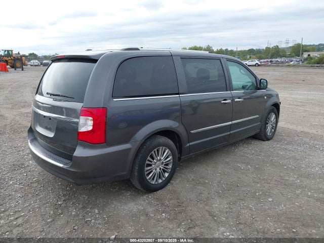 2C4RC1CG7ER330356 Chrysler Town and Country