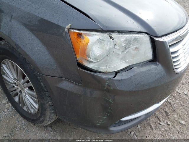 2C4RC1CG7ER330356 Chrysler Town and Country