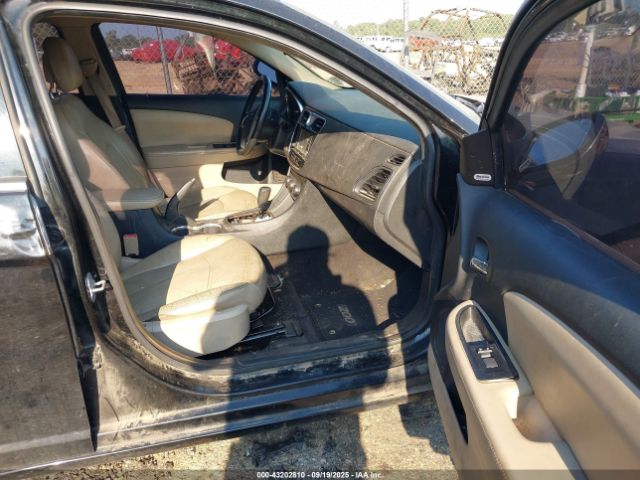 2013 CHRYSLER 200 1C3CCBCG0DN523914 Photo 4