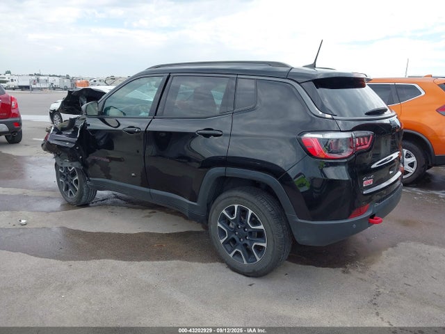 3C4NJDDB3MT583825 Jeep 2021
