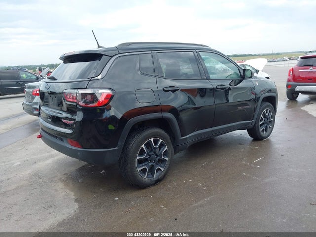 3C4NJDDB3MT583825 Jeep 2021