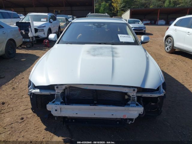 2018 JAGUAR XE SAJAH4EV2JCP17669 Photo 5