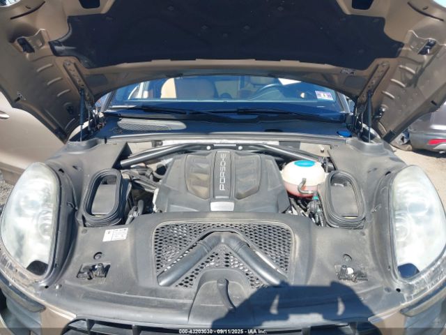 2017 PORSCHE MACAN WP1AB2A55HLB10703 Photo 9