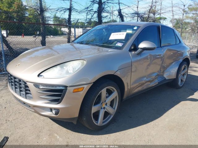 2017 PORSCHE MACAN WP1AB2A55HLB10703 Photo 1